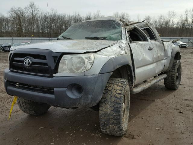 5TEUX42N88Z527616 - 2008 TOYOTA TACOMA ACC GRAY photo 2