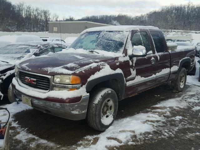 1GTGK29U82Z115096 - 2002 GMC NEW SIERRA RED photo 2