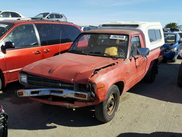 JT4RN44D9C0072008 - 1982 TOYOTA PICKUP / C RED photo 2