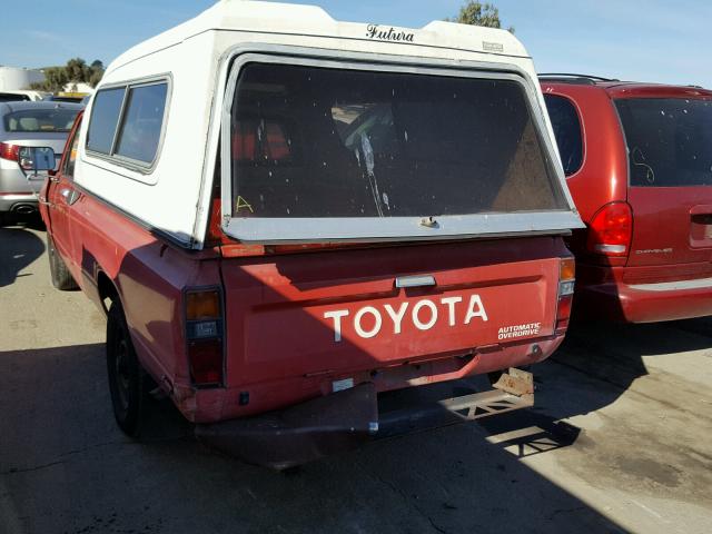 JT4RN44D9C0072008 - 1982 TOYOTA PICKUP / C RED photo 3