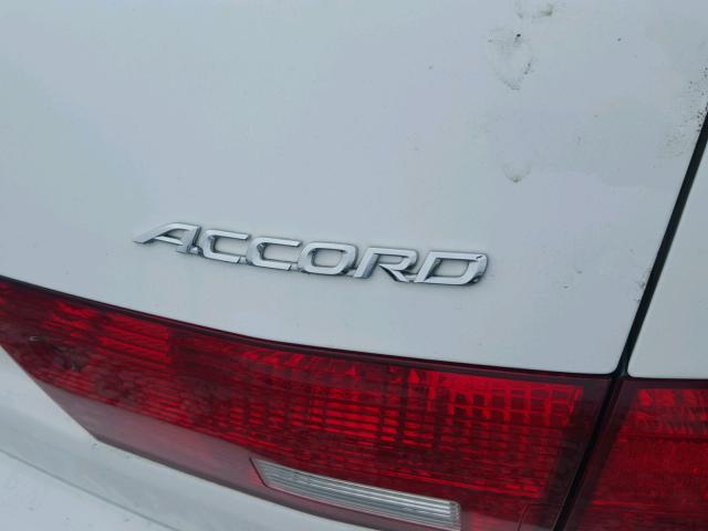 1HGCM564X5L000216 - 2005 HONDA ACCORD LX WHITE photo 10