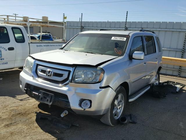 5FNYF3H60BB007188 - 2011 HONDA PILOT EXL SILVER photo 2