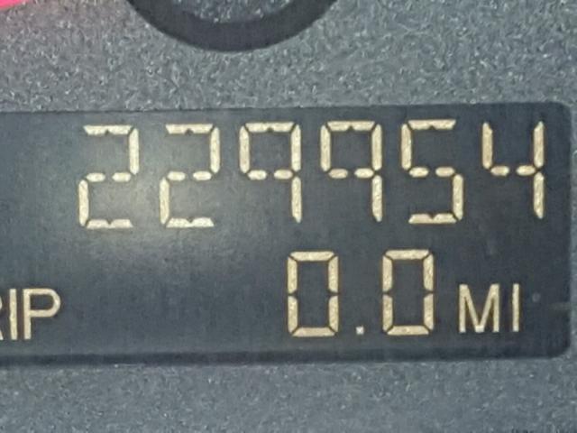 1G8AF52F35Z151879 - 2005 SATURN ION LEVEL SILVER photo 8