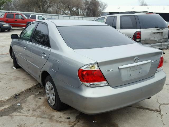 4T1BE32K55U992674 - 2005 TOYOTA CAMRY LE GRAY photo 3