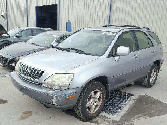 JTJGF10U310115941 - 2001 LEXUS RX 300 SILVER photo 2