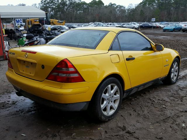 WDBKK47F0XF130578 - 1999 MERCEDES-BENZ SLK 230 KO YELLOW photo 4