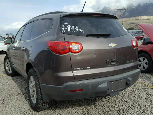 1GNEV23D19S139872 - 2009 CHEVROLET TRAVERSE L BROWN photo 3