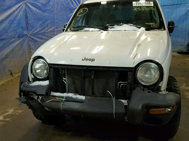 1J4GL48K72W122027 - 2002 JEEP LIBERTY SP WHITE photo 9