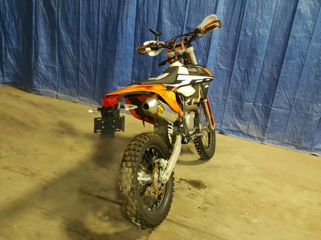 VBKEXL406HM409443 - 2017 KTM 500 EXC-F ORANGE photo 4