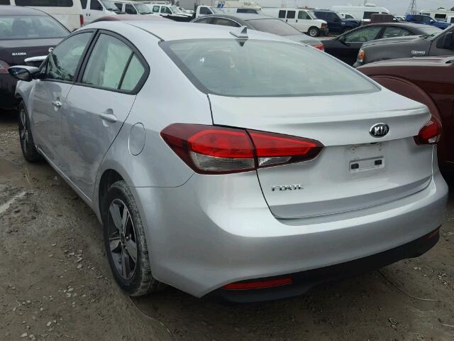 3KPFL4A78JE173200 - 2018 KIA FORTE LX SILVER photo 3