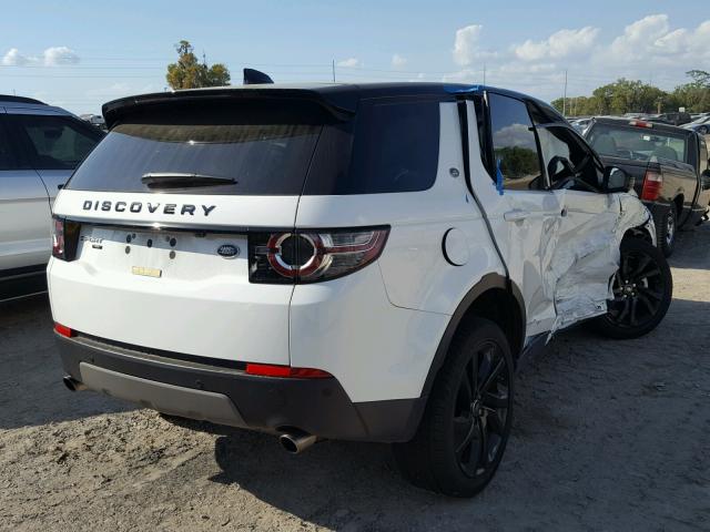 SALCT2BG8HH670945 - 2017 LAND ROVER DISCOVERY WHITE photo 4