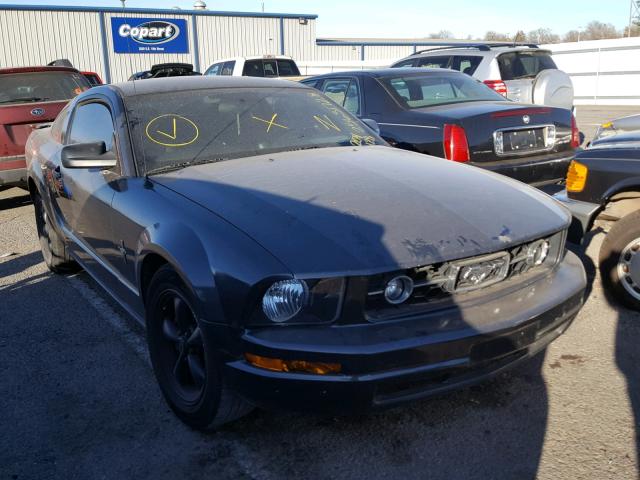 1ZVFT80N675204128 - 2007 FORD MUSTANG CHARCOAL photo 1