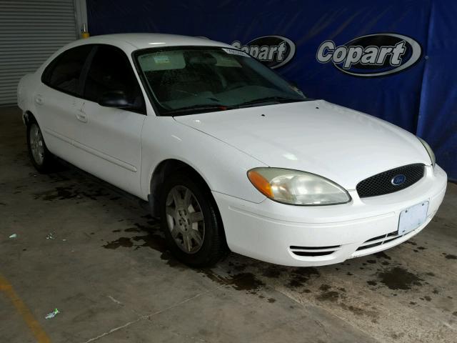 1FAFP53UX5A302551 - 2005 FORD TAURUS SE WHITE photo 1