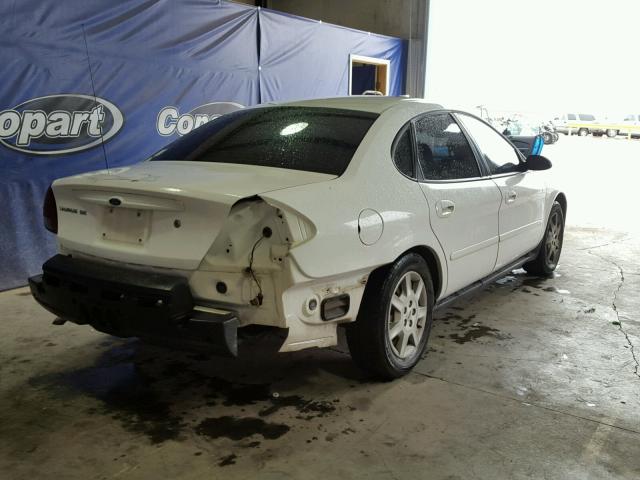 1FAFP53UX5A302551 - 2005 FORD TAURUS SE WHITE photo 4