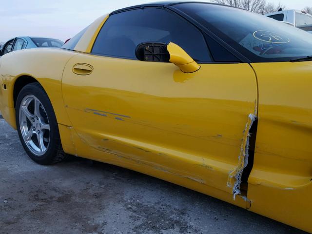 1G1YY22G645101806 - 2004 CHEVROLET CORVETTE YELLOW photo 6