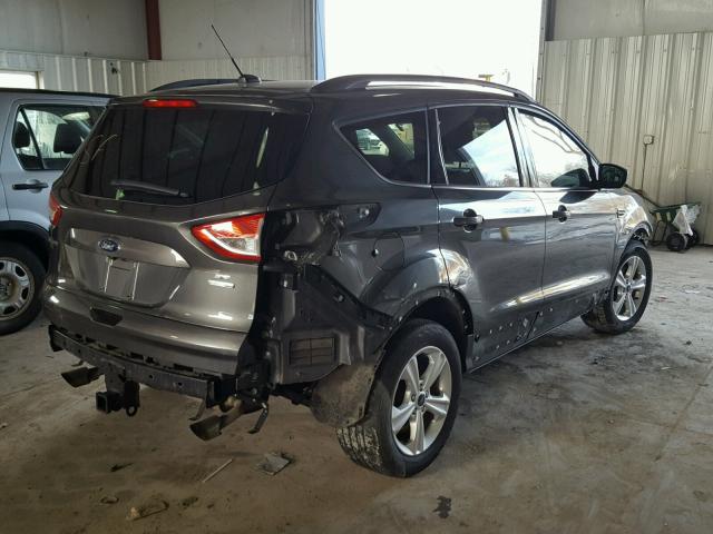 1FMCU9G94GUB18593 - 2016 FORD ESCAPE SE GRAY photo 4