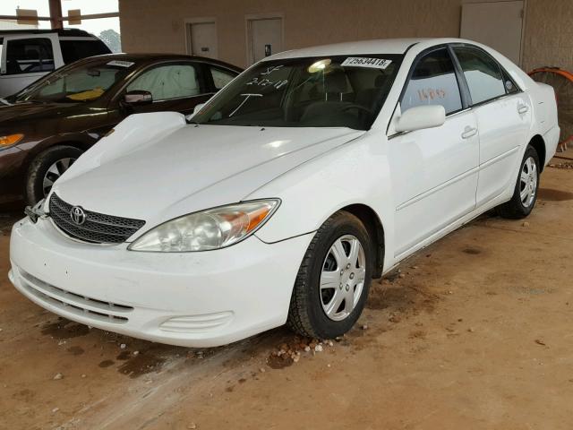 4T1BE32K62U054470 - 2002 TOYOTA CAMRY LE WHITE photo 2