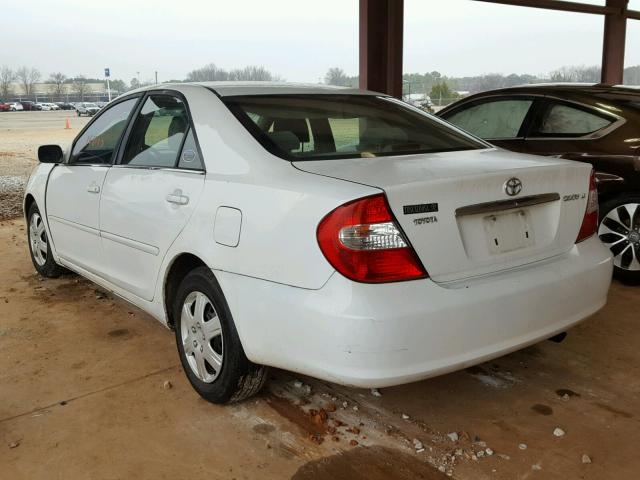 4T1BE32K62U054470 - 2002 TOYOTA CAMRY LE WHITE photo 3