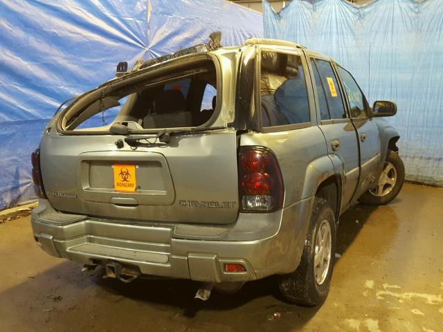 1GNDT13S342391383 - 2004 CHEVROLET TRAILBLAZE GREEN photo 4