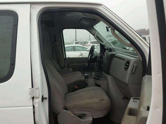 1FTNE2EW2DDA25481 - 2013 FORD ECONOLINE WHITE photo 5