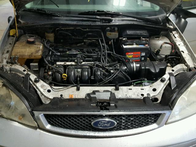 1FAFP34N65W189423 - 2005 FORD FOCUS ZX4 SILVER photo 7