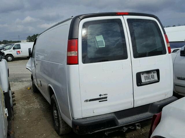 1GCWGFCB0C1121647 - 2012 CHEVROLET EXPRESS G2 WHITE photo 3