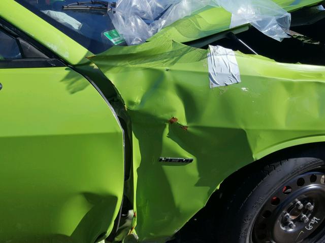 2C3CDZBT6FH704239 - 2015 DODGE CHALLENGER GREEN photo 9