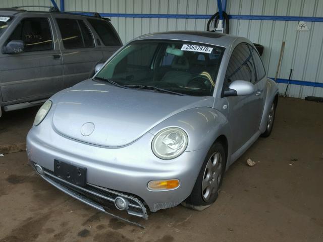 3VWDD21C42M422134 - 2002 VOLKSWAGEN NEW BEETLE 银色 照片 2