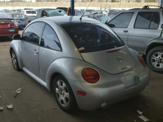 3VWDD21C42M422134 - 2002 VOLKSWAGEN NEW BEETLE 银色 照片 3