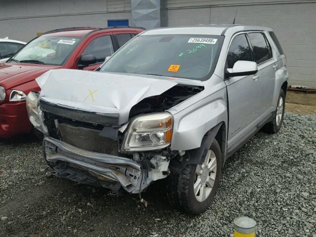 2CTALMEC9B6436866 - 2011 GMC TERRAIN SL SILVER photo 2