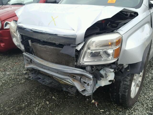 2CTALMEC9B6436866 - 2011 GMC TERRAIN SL SILVER photo 9