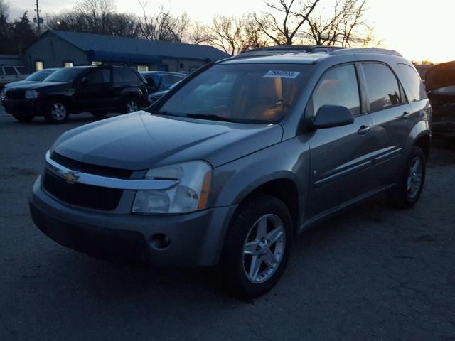 2CNDL63F266062765 - 2006 CHEVROLET EQUINOX LT GRAY photo 2