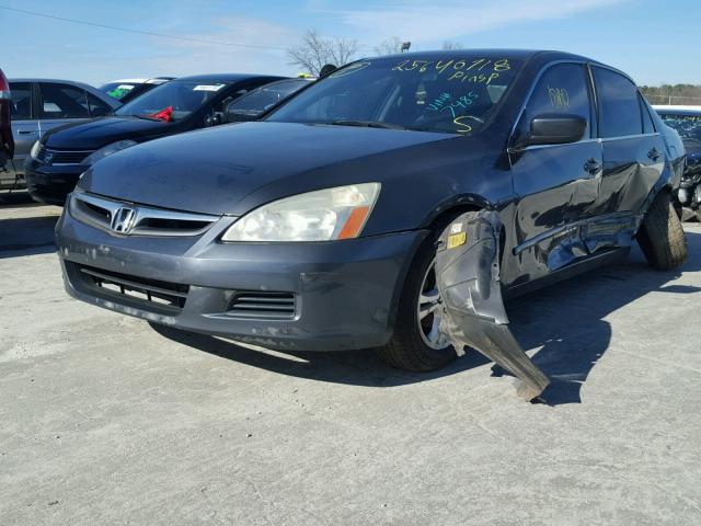 1HGCM56346A157485 - 2006 HONDA ACCORD SE GRAY photo 2