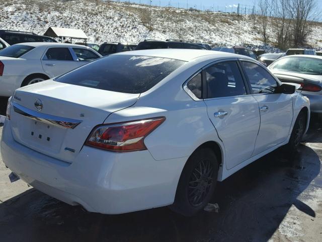 1N4AL3AP0DN455888 - 2013 NISSAN ALTIMA 2.5 WHITE photo 4