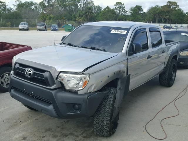 5TFJX4GN0DX015538 - 2013 TOYOTA TACOMA DOU SILVER photo 2