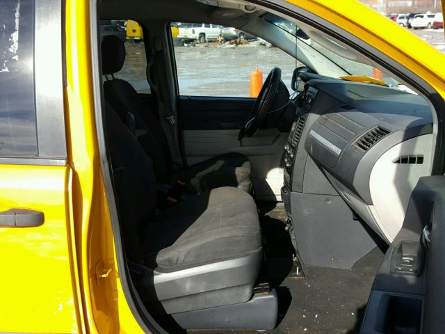 1D8HN44H68B171106 - 2008 DODGE GRAND CARA YELLOW photo 5