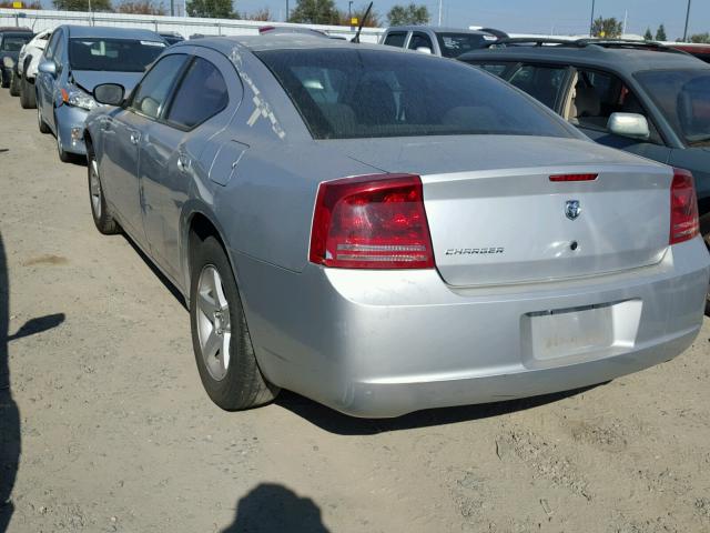 2B3KA43R58H264783 - 2008 DODGE CHARGER SILVER photo 3