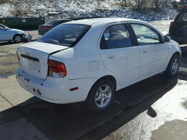 KL1TD52615B387628 - 2005 CHEVROLET AVEO BASE WHITE photo 4