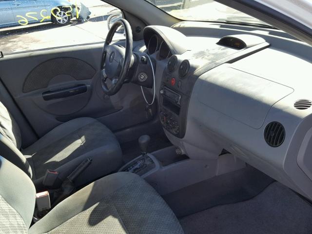 KL1TD52615B387628 - 2005 CHEVROLET AVEO BASE Biały zdjęcie 5