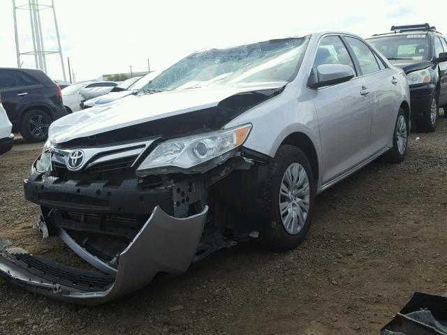 4T4BF1FKXDR325518 - 2013 TOYOTA CAMRY L SILVER photo 2