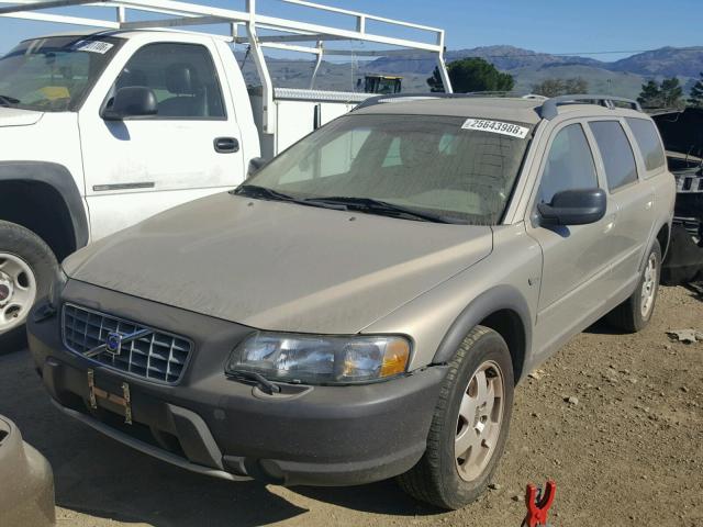 YV1SZ59H631111150 - 2003 VOLVO XC70 BROWN photo 2