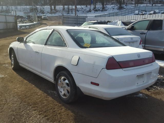 1HGCG3278YA029953 - 2000 HONDA ACCORD EX WHITE photo 3