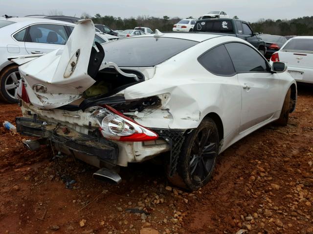 KMHHU6KH5AU011532 - 2010 HYUNDAI GENESIS CO WHITE photo 4