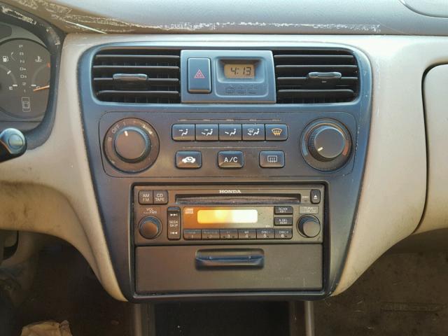 JHMCG66572C029705 - 2002 HONDA ACCORD LX WHITE photo 9