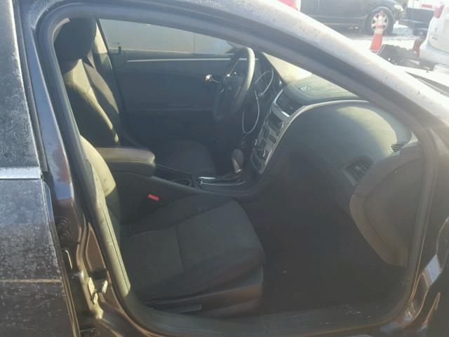 1G1ZC5EB4A4110512 - 2010 CHEVROLET MALIBU 1LT 灰色 照片 5