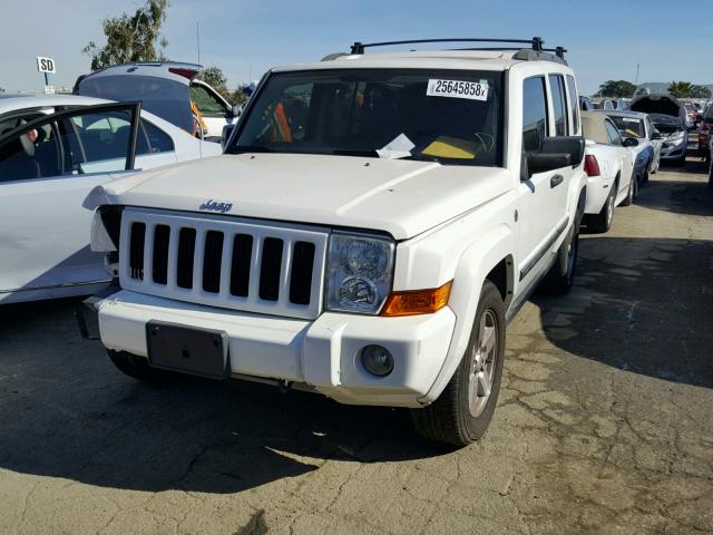 1J8HG48N46C168701 - 2006 JEEP COMMANDER WHITE photo 2