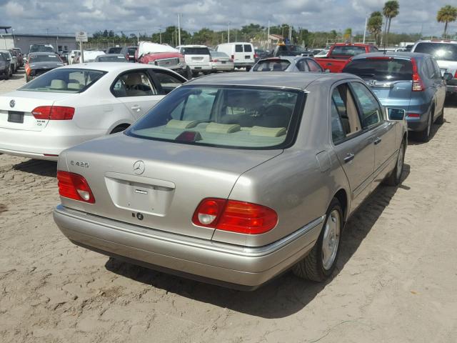 WDBJF72F5VA476239 - 1997 MERCEDES-BENZ E 420 GOLD photo 4