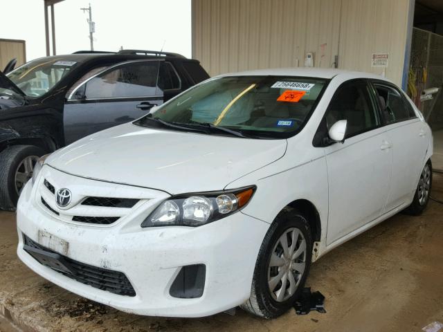 JTDBU4EE6B9157636 - 2011 TOYOTA COROLLA BA WHITE photo 2