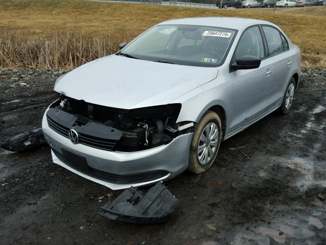 3VW2K7AJ2EM252076 - 2014 VOLKSWAGEN JETTA BASE GRAY photo 2