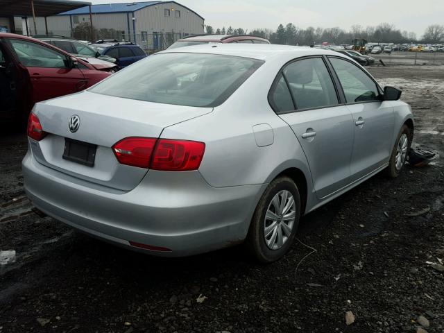 3VW2K7AJ2EM252076 - 2014 VOLKSWAGEN JETTA BASE GRAY photo 4